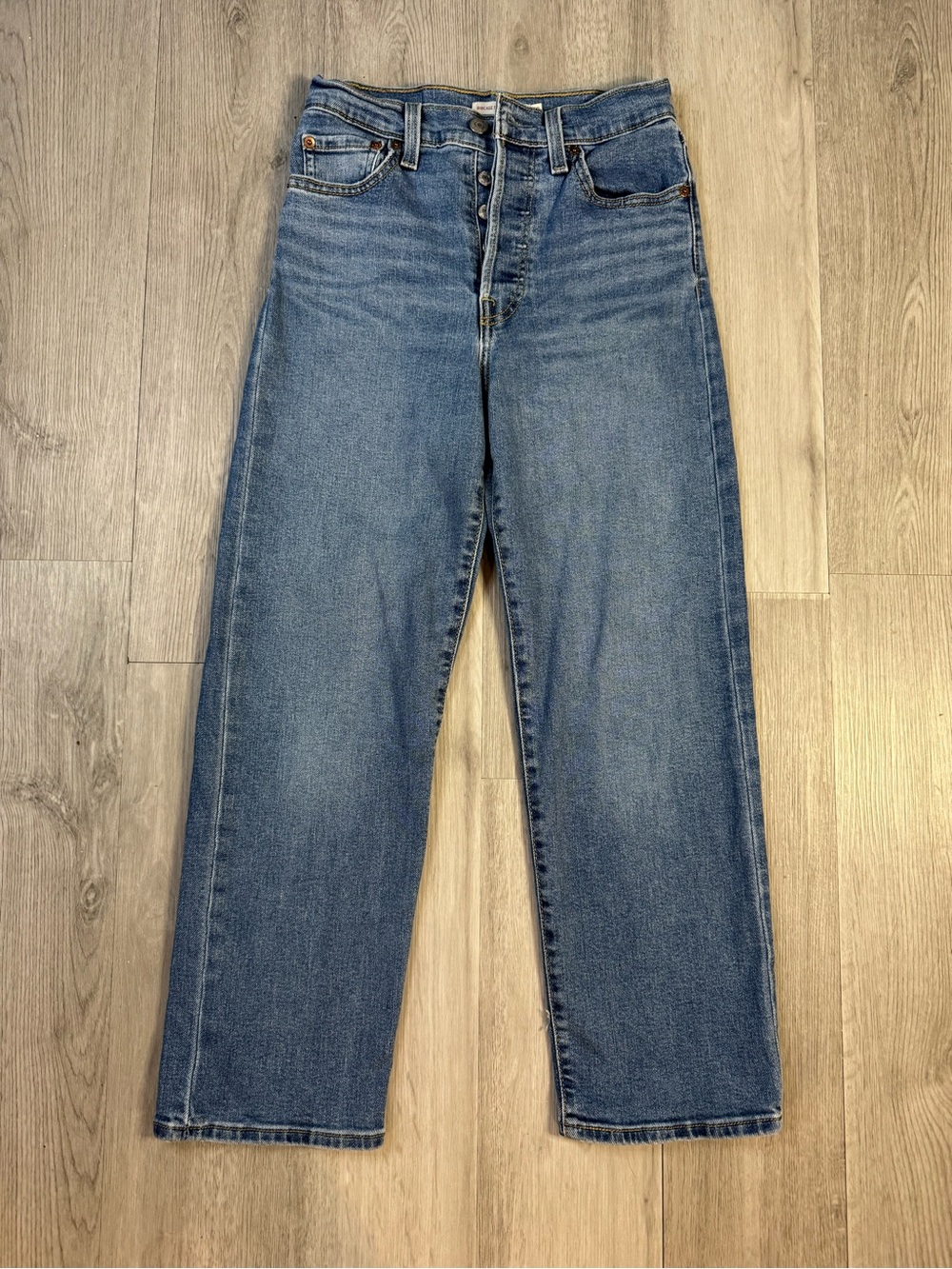 Levi’s Women’s Ribcage Straight Ankle High Rise Jeans Button Fly 25